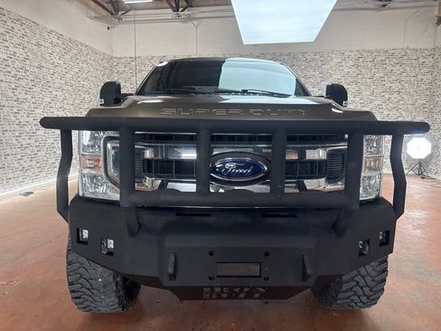 Used 2020 Ford F250 XL w/ STX Appearance Package AWD/4WD image 2