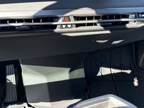 Used 2025 BMW iX xDrive50 w/ Premium Package image 20