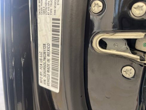 New 2022 RAM 2500 Big Horn w/ Level C Equiment Group image 36