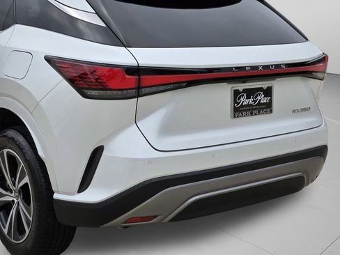 Used 2025 Lexus RX 350 Premium w/ Accessory Package (Z1) FWD image 39