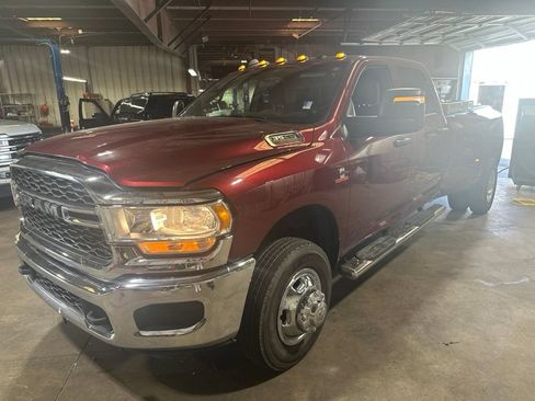 Used 2024 RAM 3500 Tradesman w/ Chrome Appearance Group AWD/4WD image 1