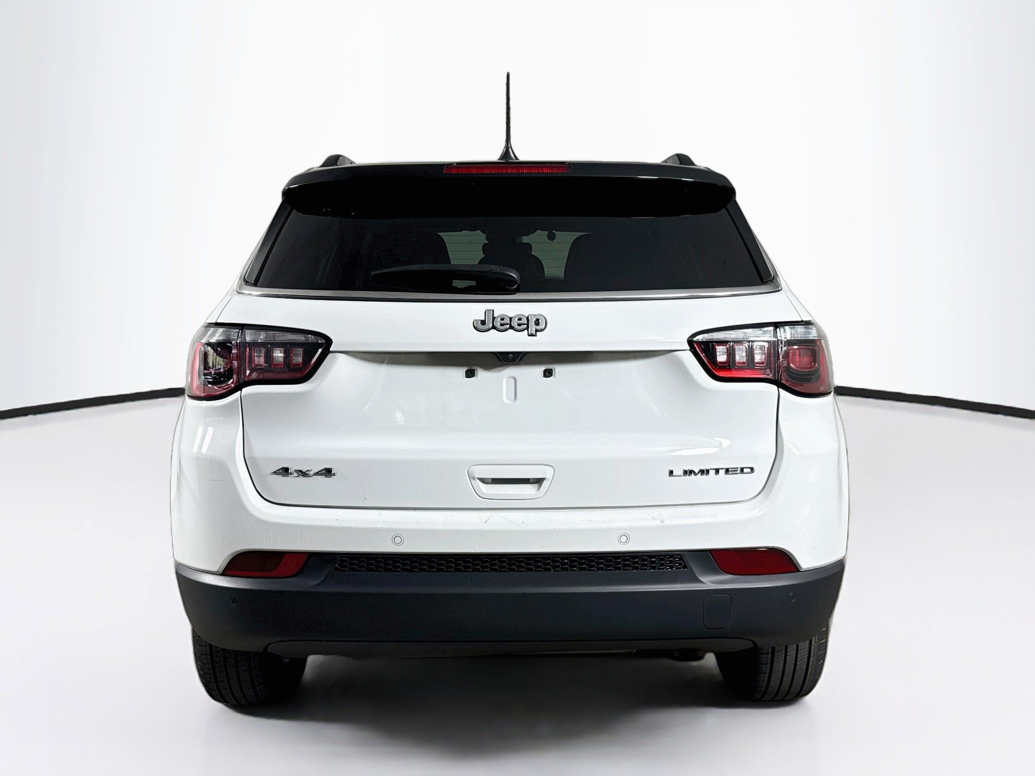 Used 2025 Jeep Compass Limited AWD/4WD image 30