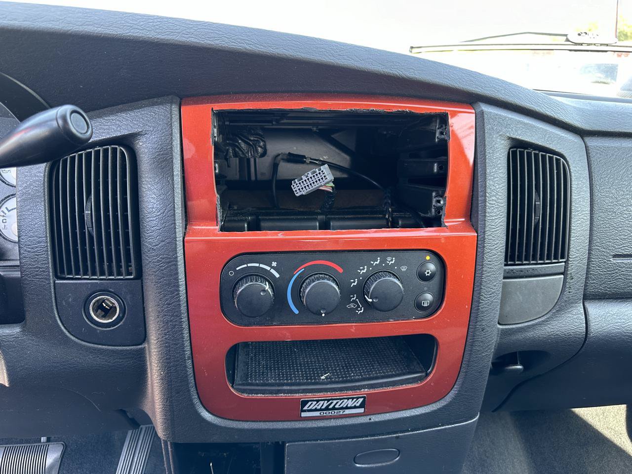Used 2005 Dodge Ram 1500 Truck SLT w/ Daytona Edition Group RWD image 15