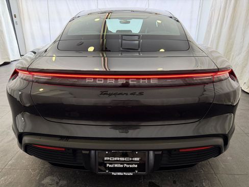 Certified 2025 Porsche Taycan 4S image 8