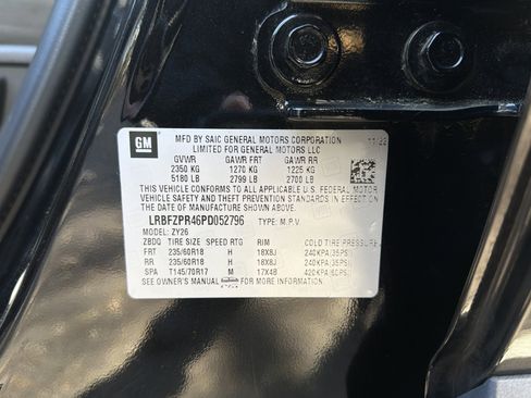 Used 2023 Buick Envision Essence image 33