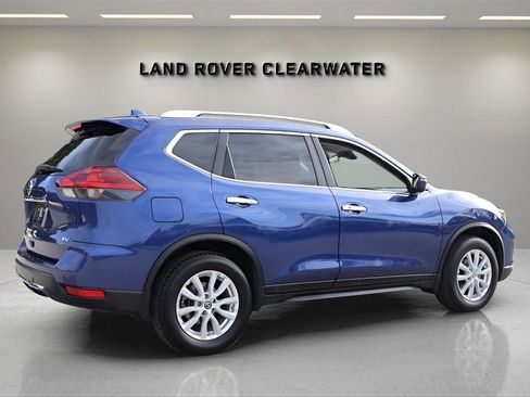 Used 2019 Nissan Rogue SV image 5