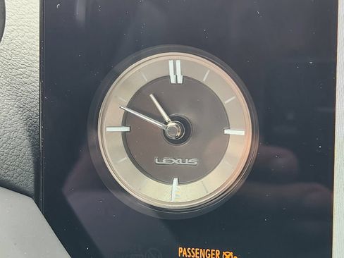 Used 2025 Lexus ES 350 w/ Premium Package FWD image 19