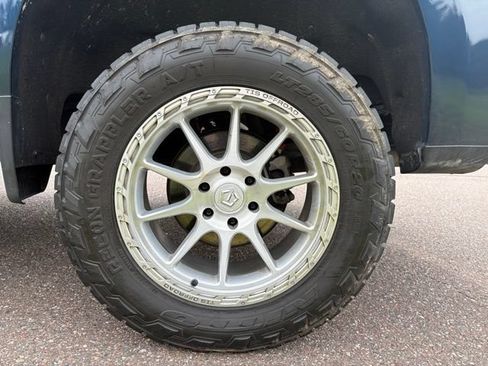 Used 2021 Chevrolet Silverado 1500 LT Trail Boss w/ Bed Protection Package AWD/4WD image 7