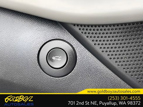 Used 2022 Chevrolet Camaro LT image 36