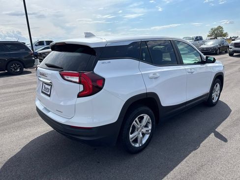 Used 2024 GMC Terrain SLE AWD/4WD image 7