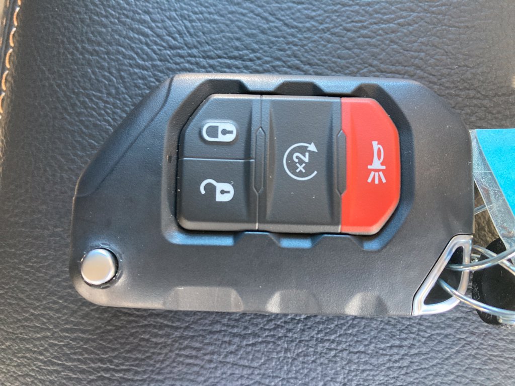 New 2026 Jeep Wrangler Unlimited Sahara AWD/4WD image 30