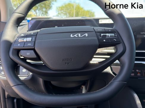 New 2026 Kia Sportage SX FWD image 12