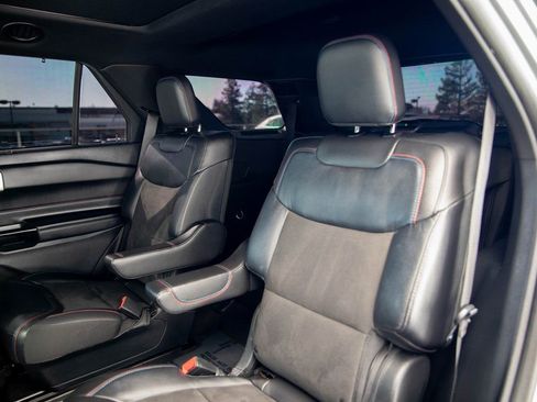 Used 2023 Ford Explorer ST w/ Equipment Group 401A image 11