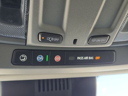 Used 2024 Chevrolet Silverado 1500 LT AWD/4WD image 17