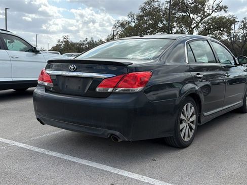 Used 2011 Toyota Avalon Limited image 4