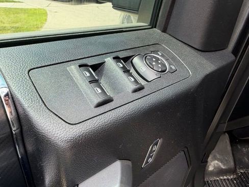 Used 2018 Ford F150 XLT w/ Equipment Group 302A Luxury AWD/4WD image 11