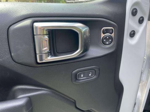 Used 2026 Jeep Wrangler Sport S AWD/4WD image 14