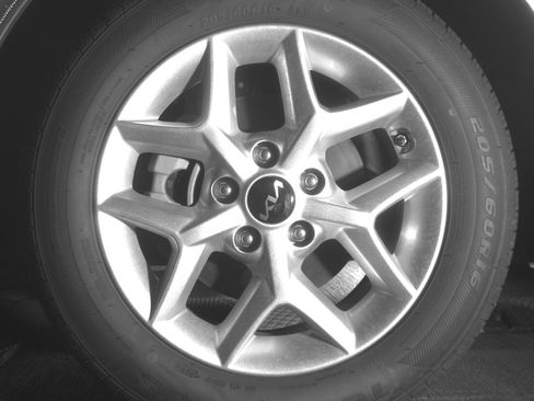 Used 2025 Kia Soul LX w/ LX Technology Package FWD image 15