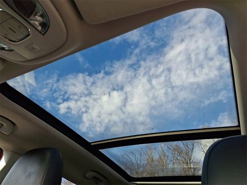 Used 2018 Jeep Compass Latitude w/ Popular Equipment Group image 15