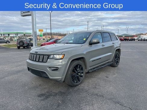 Used 2020 Jeep Grand Cherokee Altitude image 5