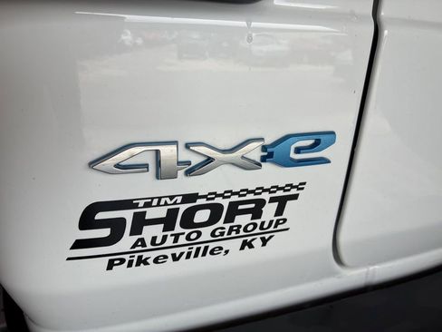Used 2023 Jeep Wrangler Unlimited Sahara w/ Cold Weather Group AWD/4WD image 26