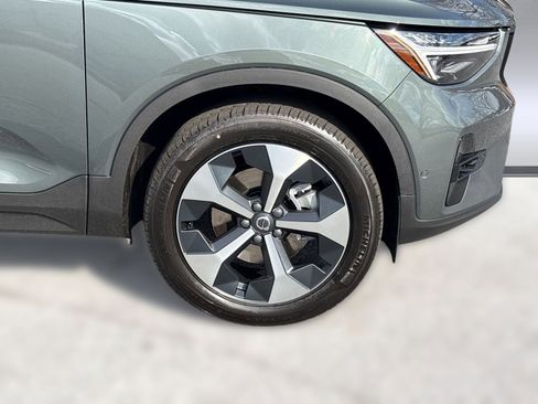 New 2026 Volvo XC40 B5 Plus w/ Protection Package Premier image 12