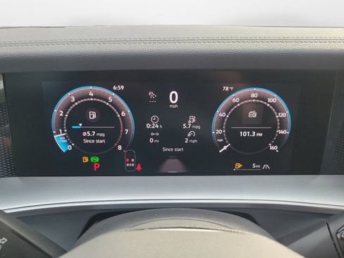 New 2026 Volkswagen Tiguan SE R-Line image 11