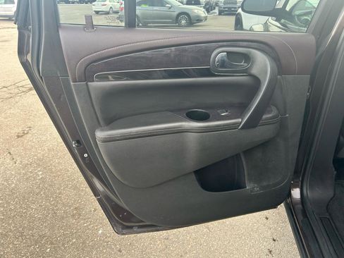 Used 2017 Buick Enclave Leather image 14
