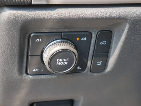 New 2025 Ford Expedition Active image 6