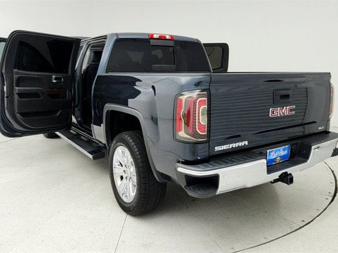 Used 2018 GMC Sierra 1500 SLT image 12