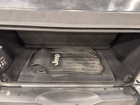Used 2007 Jeep Wrangler X image 17