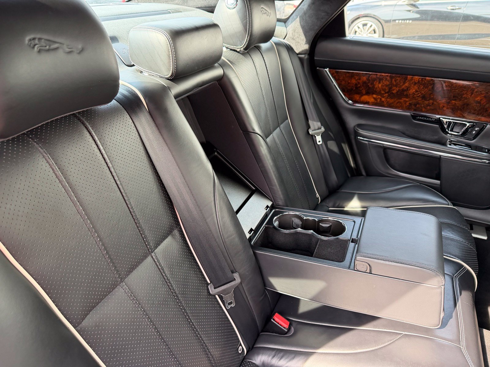 Used 2015 Jaguar XJ L Portfolio RWD image 35