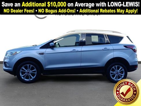 Used 2017 Ford Escape SE w/ Equipment Group 201A image 2