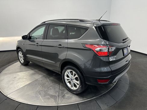 Used 2017 Ford Escape SE w/ Equipment Group 201A image 4