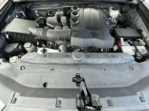 Used 2019 Toyota 4Runner Limited AWD/4WD image 27
