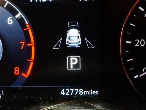Certified 2022 Nissan Kicks SV w/ Interior Electronics Package FWD image 15