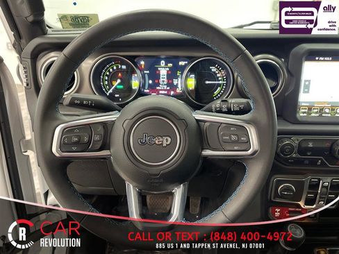 Used 2023 Jeep Wrangler Unlimited Rubicon 4xe AWD/4WD image 29