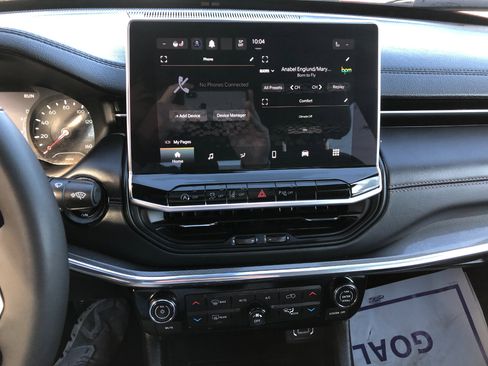 Used 2023 Jeep Compass Limited image 16