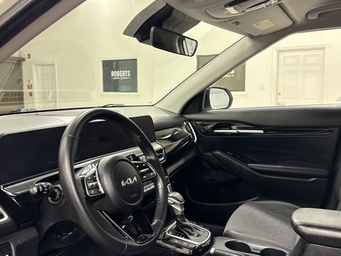 Used 2024 Kia Seltos X-Line image 6