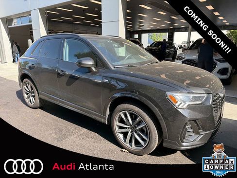 Used 2023 Audi Q3 2.0T Premium w/ Black Optic Sport Package image 1
