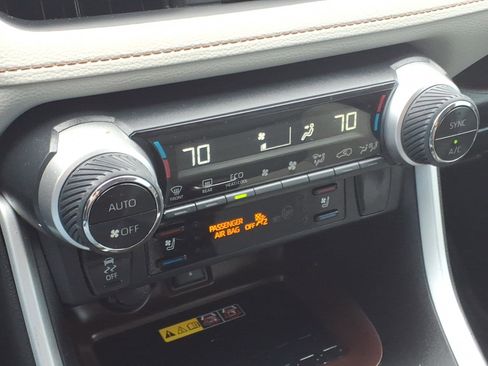 Certified 2022 Toyota RAV4 Limited image 18