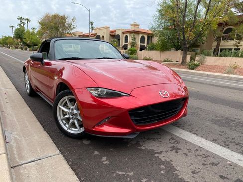 Used 2016 MAZDA MX-5 Miata Sport RWD image 6