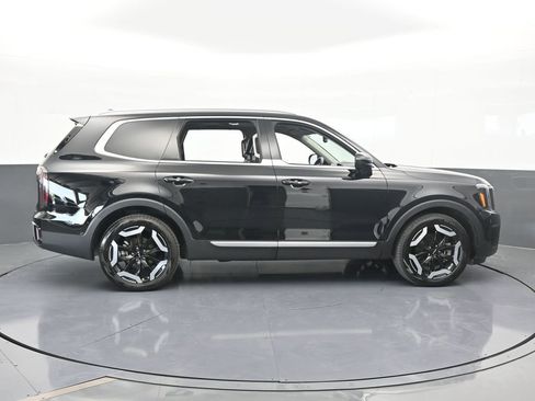 Used 2024 Kia Telluride EX image 7