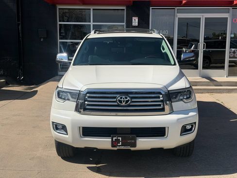 Used 2018 Toyota Sequoia Platinum AWD/4WD image 7