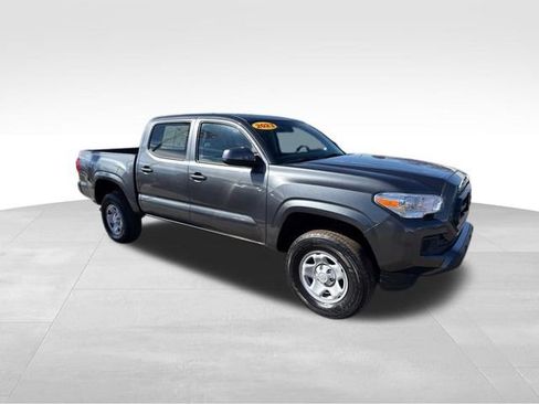 Used 2023 Toyota Tacoma SR image 3