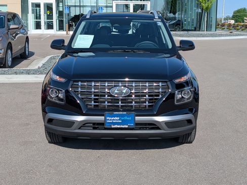 Certified 2026 Hyundai Venue SEL FWD image 2