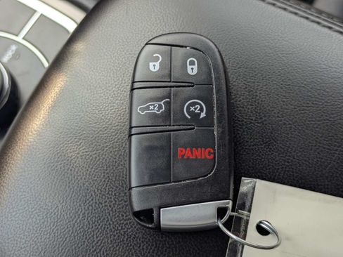 Used 2021 Jeep Grand Cherokee Limited AWD/4WD image 35
