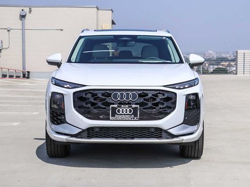 New 2026 Audi Q3 quattro 2.0T AWD/4WD image 2