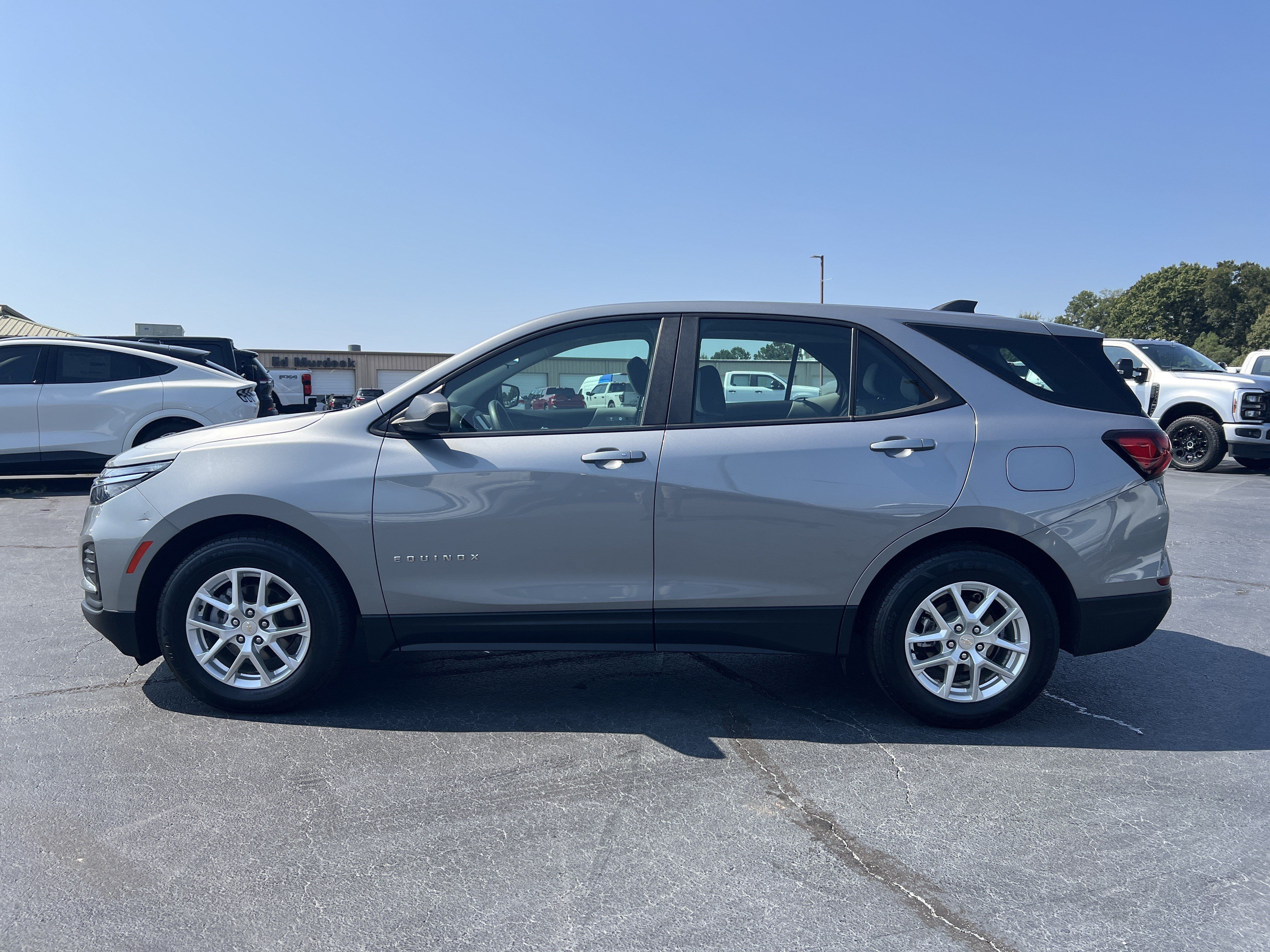 Used 2023 Chevrolet Equinox LS FWD image 8