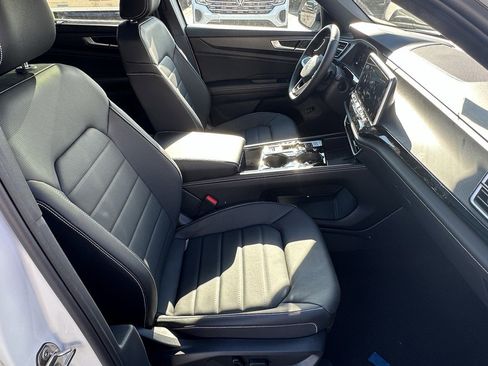 New 2026 Volkswagen Atlas Cross Sport SEL R-Line image 15